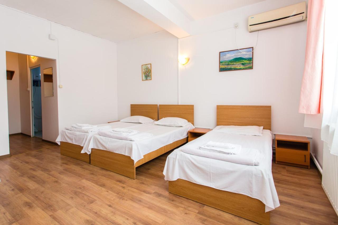 Hostel Horia Plopeni Extérieur photo