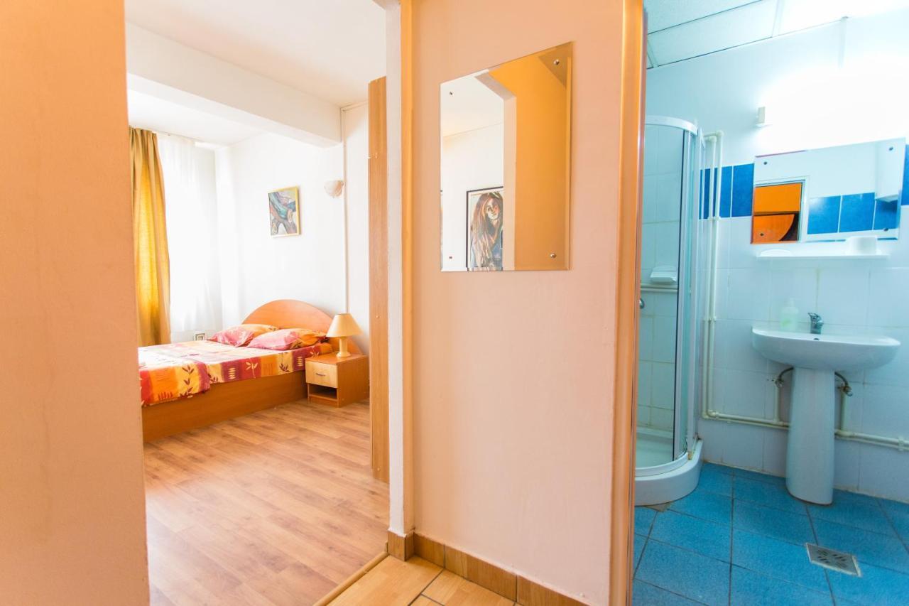 Hostel Horia Plopeni Extérieur photo