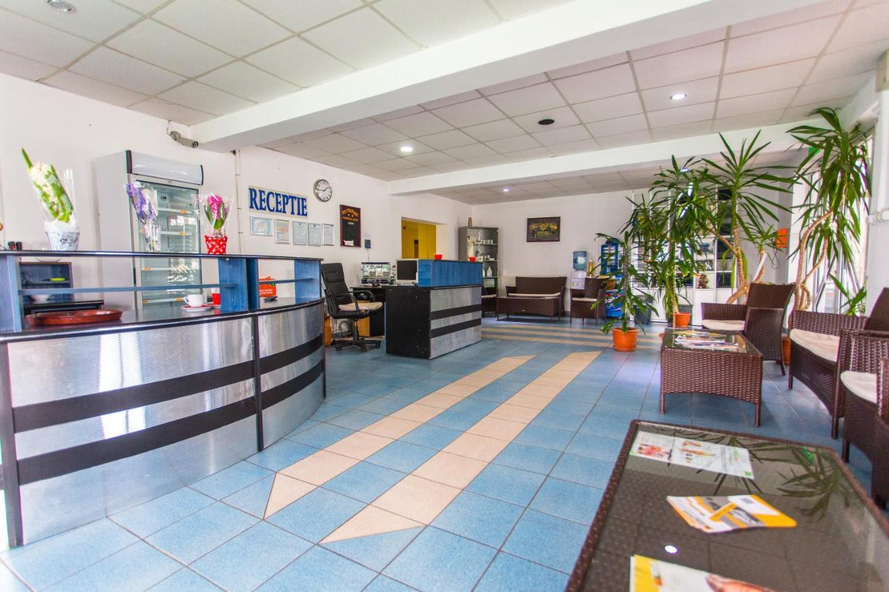 Hostel Horia Plopeni Extérieur photo