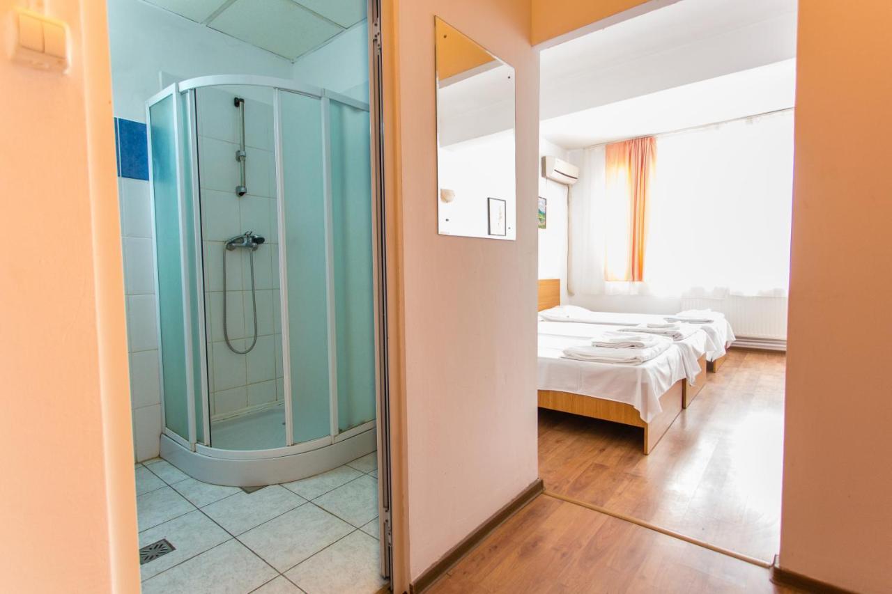 Hostel Horia Plopeni Extérieur photo