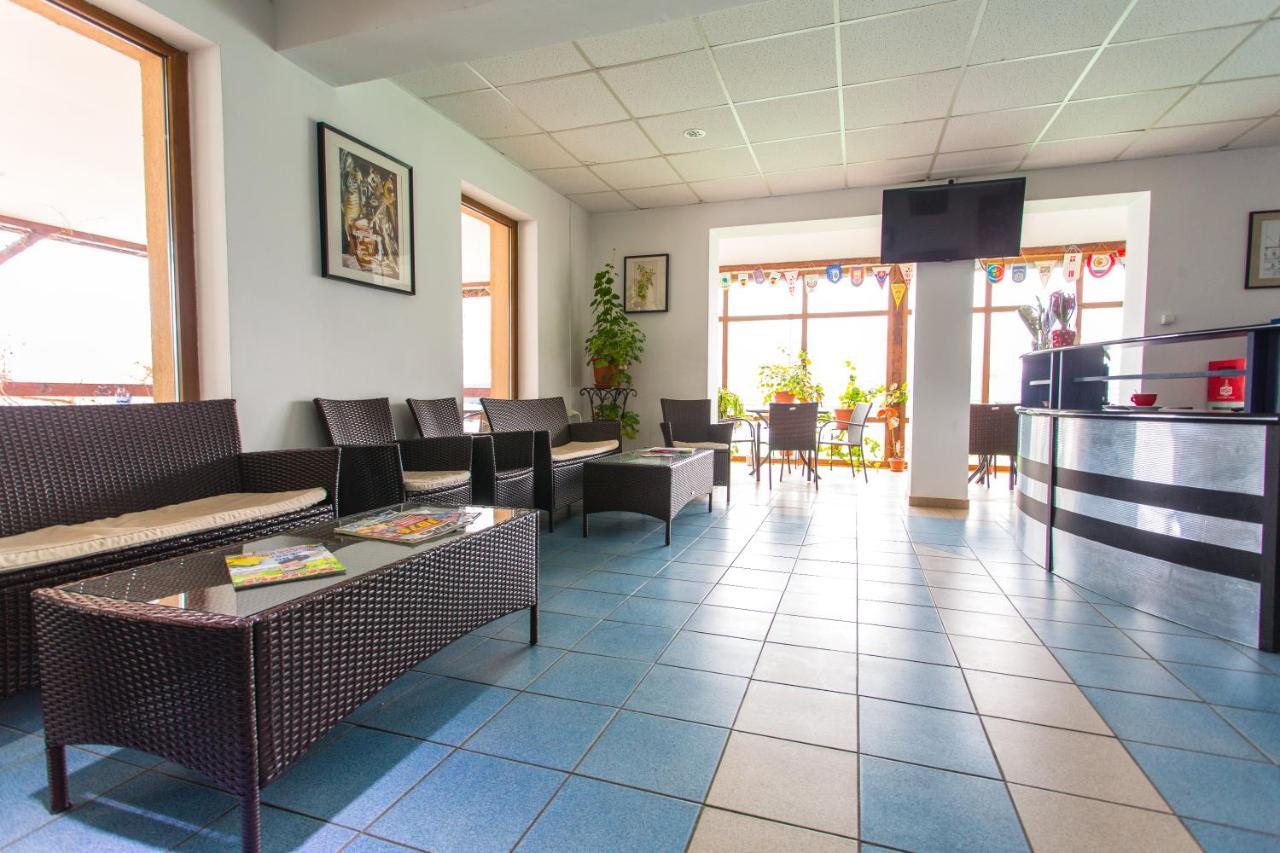 Hostel Horia Plopeni Extérieur photo