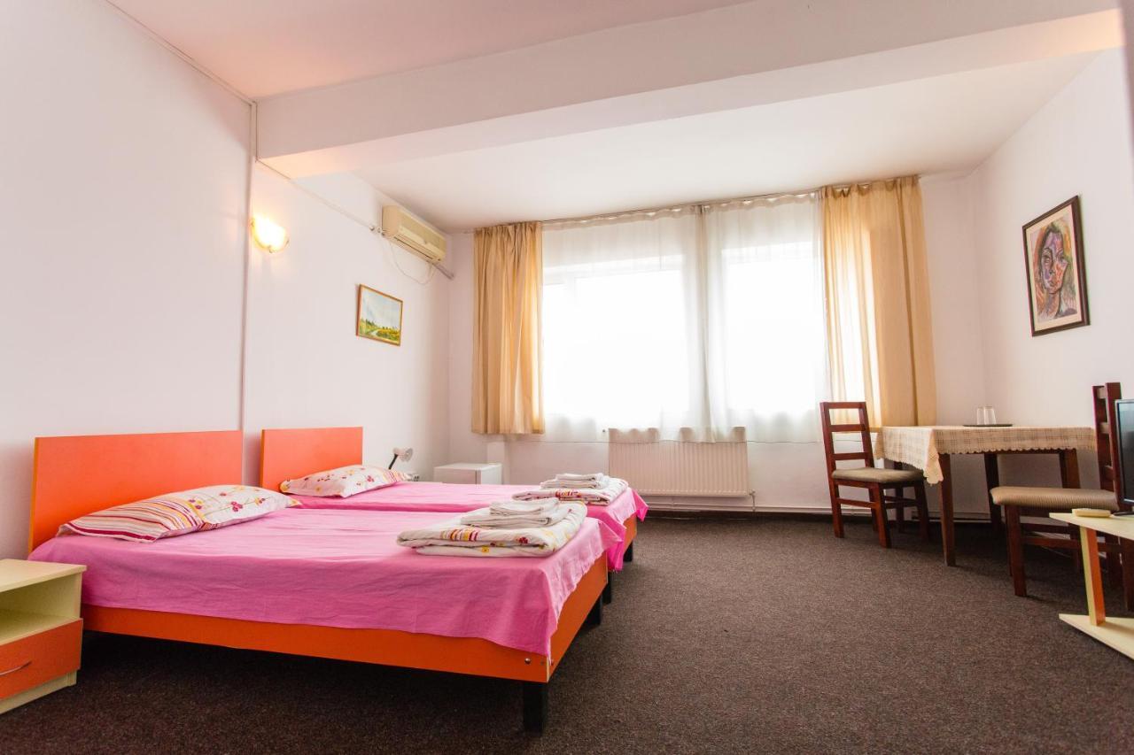 Hostel Horia Plopeni Extérieur photo