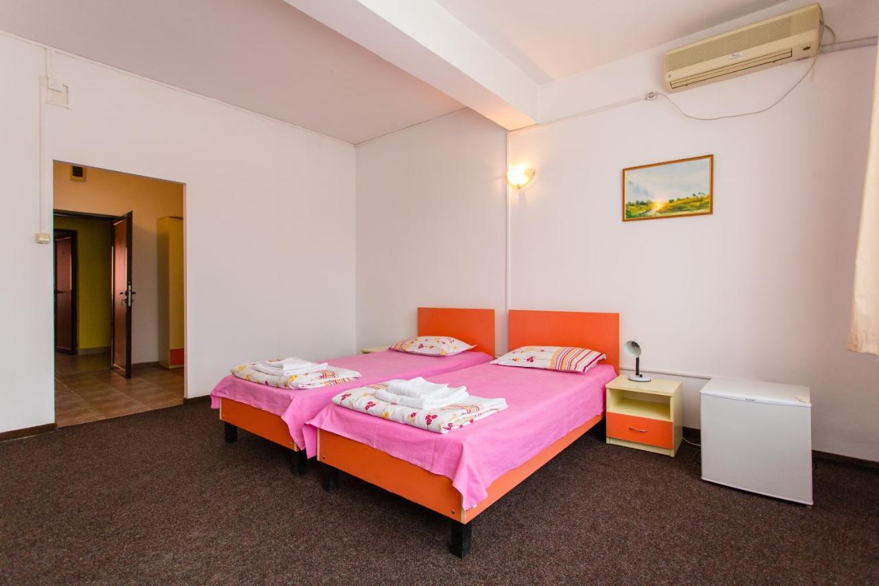 Hostel Horia Plopeni Extérieur photo