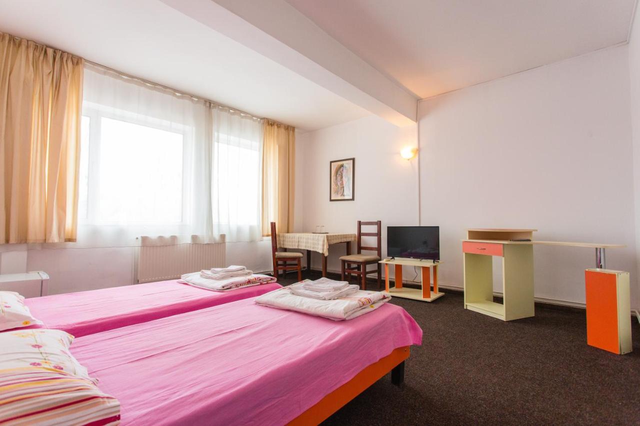 Hostel Horia Plopeni Extérieur photo